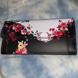 Loungefly Disney Winnie The Pooh & Piglet Floral wallet.
